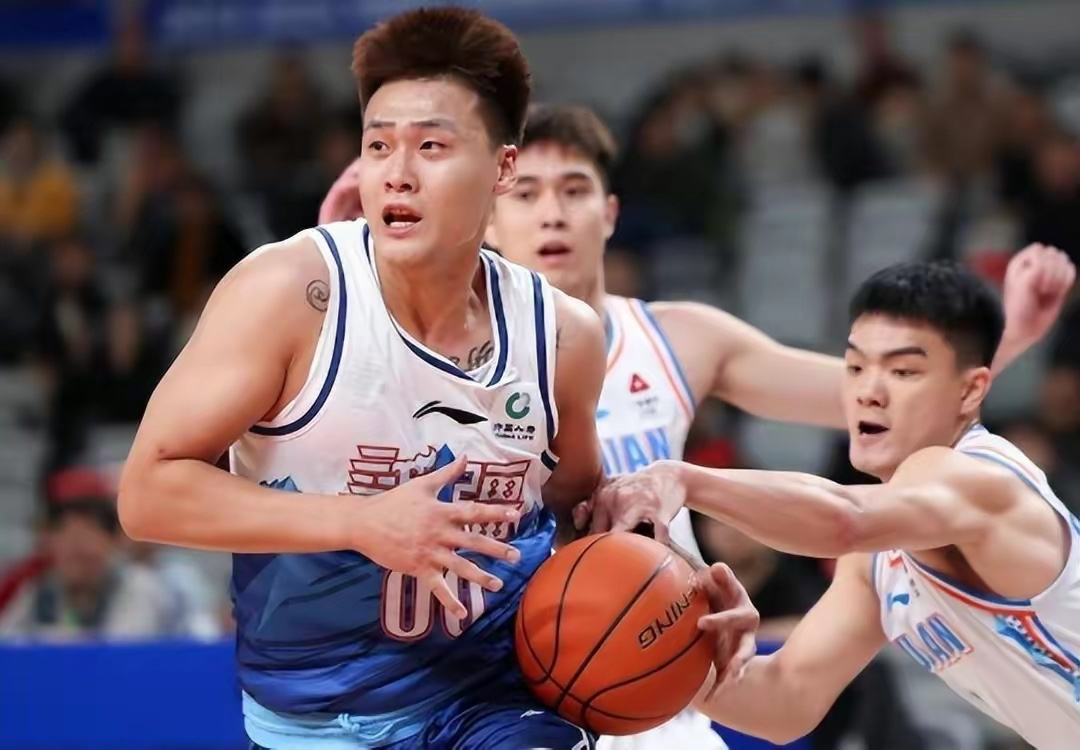 九游游戏-包含里程碑夜新疆广汇主帅复盘，CBA常规赛加时末段刷纪录，压力陡增，阵容厚度经受考验的词条